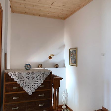 Stonetale Garden Guesthouse Gjirokaster Bagian luar foto
